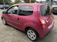 Nette Renault Twingo  Speciale kleur  Weinig KM-s